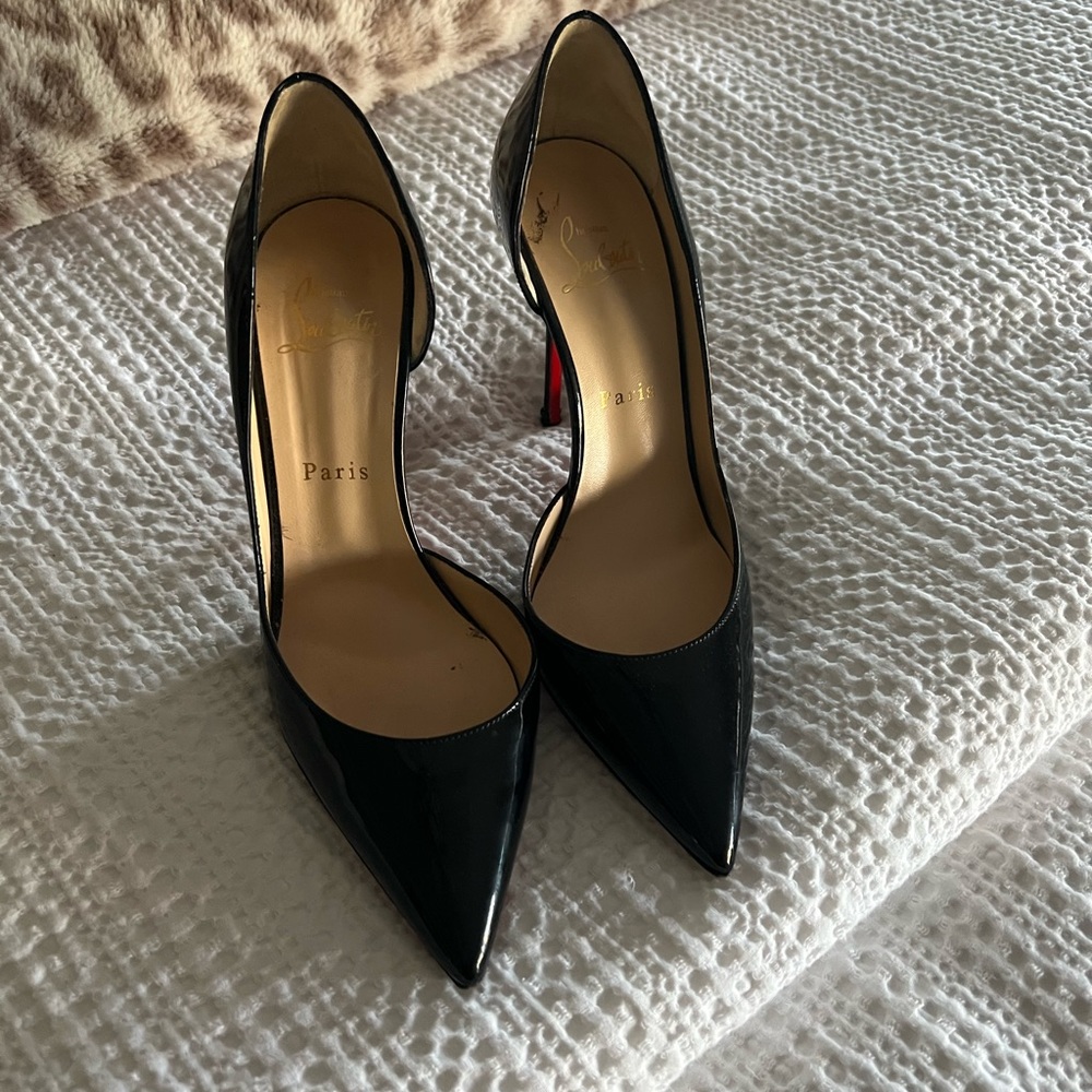 So Kate loubiton worn 2times